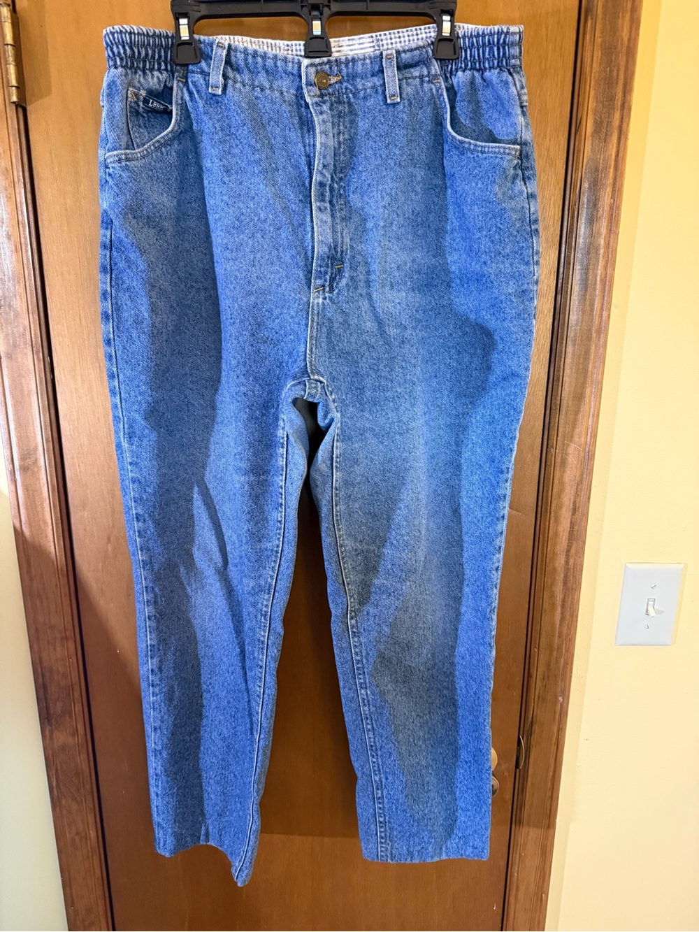 Lee Women's Cropped High-Rise Jeans in Blue Wash - Picture 4 of 7